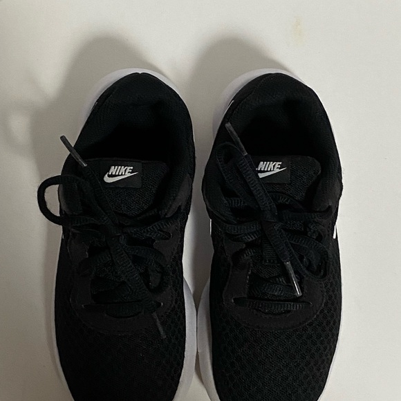 Nike Tanjun Black Lace Up Size 13.5C Good Condition - Picture 8 of 8